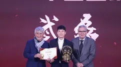 官方：武磊荣膺2024中国金球奖&第五次当选 王大雷获金手套奖
