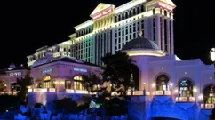 赌场大亨Fertitta$57亿收购Caesars 拉斯维加斯大道格局将变