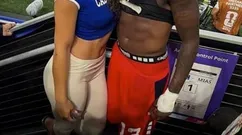 克鲁兹控制：佛得角英雄西德尼·卡布拉尔的漂亮女友杰莉·达·克鲁兹在世界杯上被拍到后迅速走红网络