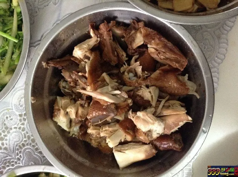 玩球网报：【晒年饭】+广东省+家常粤菜也讲究色香味全！