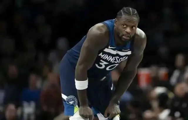 Minnesota Timberwolves lost 110–116 to the Memphis Grizzlies. Randle recorded 21 points, 5 rebounds, 3 assists, and 3 steals.