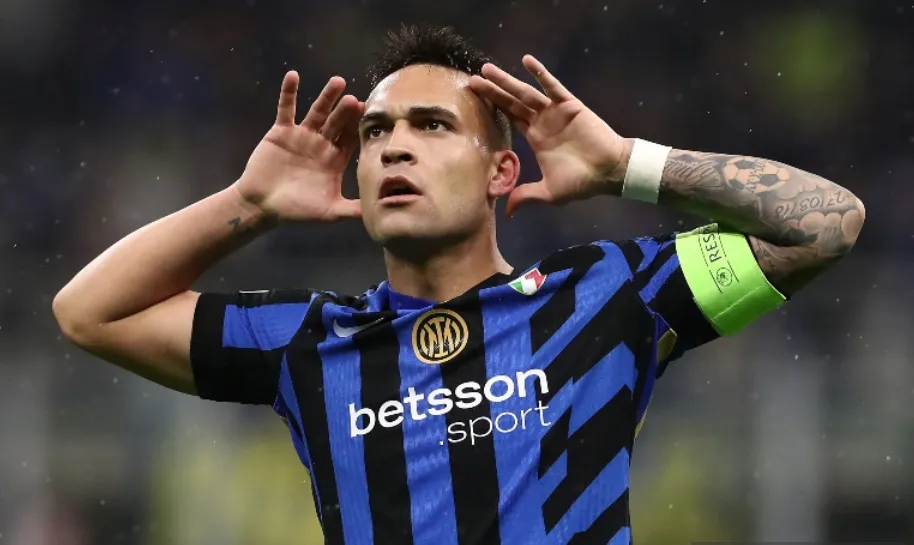 Italian Giants Poised to Dominate Premier League Visitors in Champions League Clash