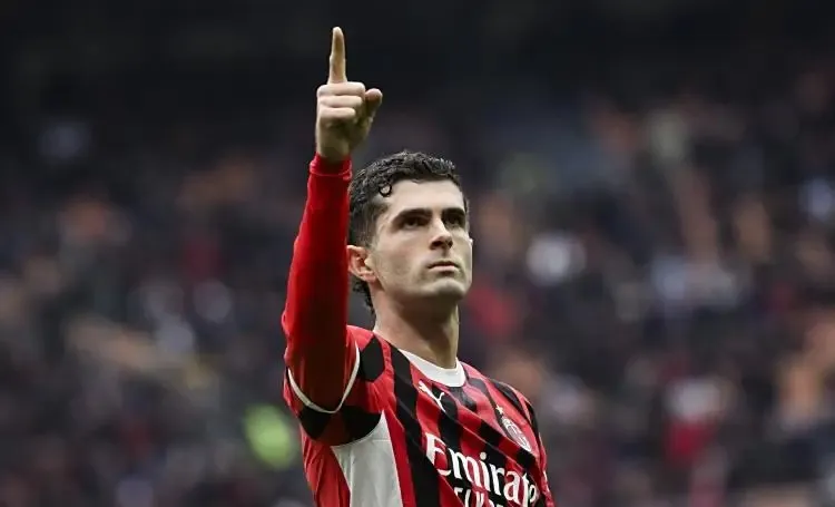 AC Milan Adjust Ahead of Juventus Clash: Pulisic Set to Lead Attack, Estupiñán Suspended