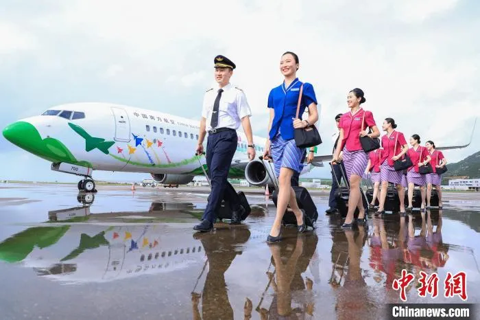 南航“青春珠海号”主题客机首飞北京 南方航空供图