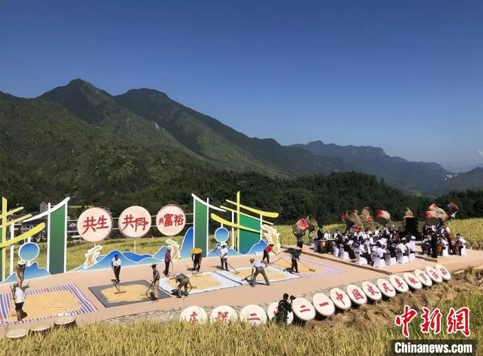 浙江青田庆祝2021中国农民丰收节活动现场 葛铭锐 摄 浙江青田庆祝2021中国农民丰收节活动现场 葛铭锐 摄
