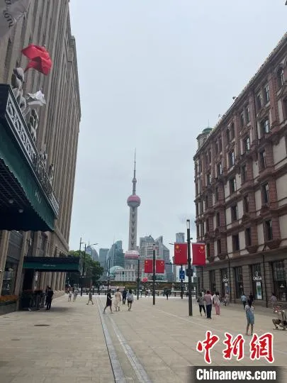 南京东路步行街 李佳佳 摄