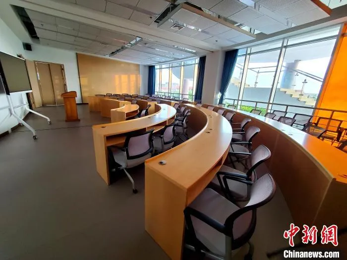 海风小镇校区Study Mall里的教室。 王晓斌 摄 海风小镇校区Study Mall里的教室。 王晓斌 摄