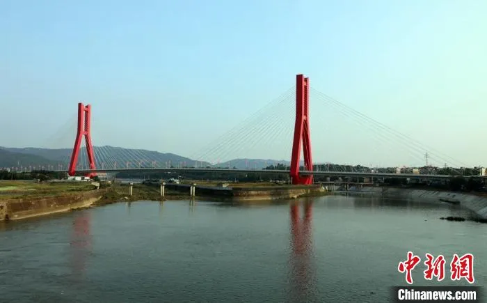 金堂大桥全景。 李俊敏 摄 金堂大桥全景。 李俊敏 摄