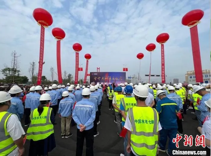 通车仪式现场。 李俊敏 摄 通车仪式现场。 李俊敏 摄