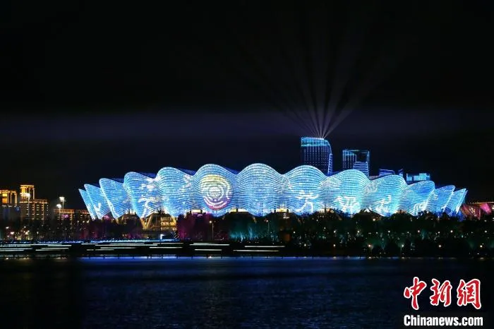 图为西安奥体中心主体育场。　张晨辉 摄