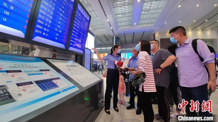 图为重庆火车站秩序良好。　重庆火车站供图