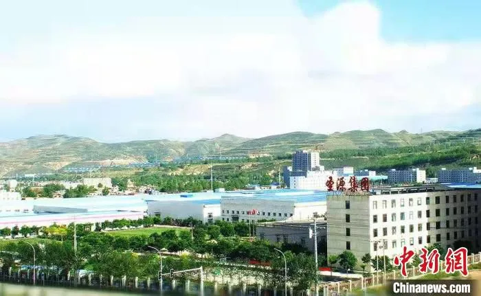 图为青海圣源地毯集团有限公司。　受访者供图