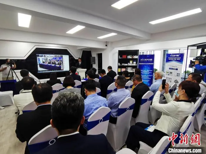 国内投融资机构代表与韩国科创企业负责人网上共商合作发展。　姜辉 摄