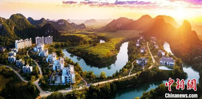 中国·乐养城山体及河流水系景观约3000亩，风景如画。　五行创展 摄