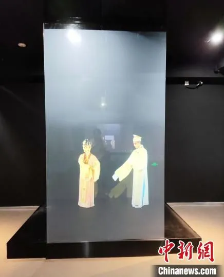图为智慧艺趣馆内多媒体互动体验。　 郑和明 　摄