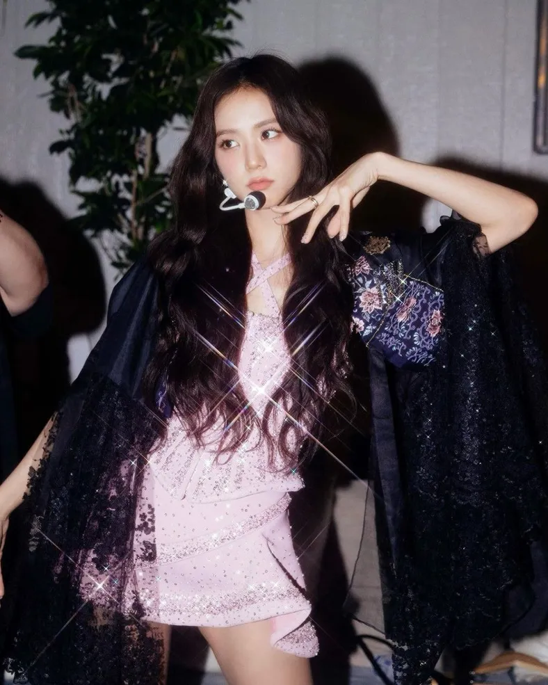 Jisoo@blackpink一曲《Flower》瘋魔全球粉絲。網上圖片