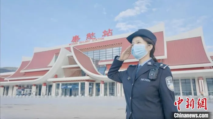 图为磨憨站站前广场。　磨憨边检站供图