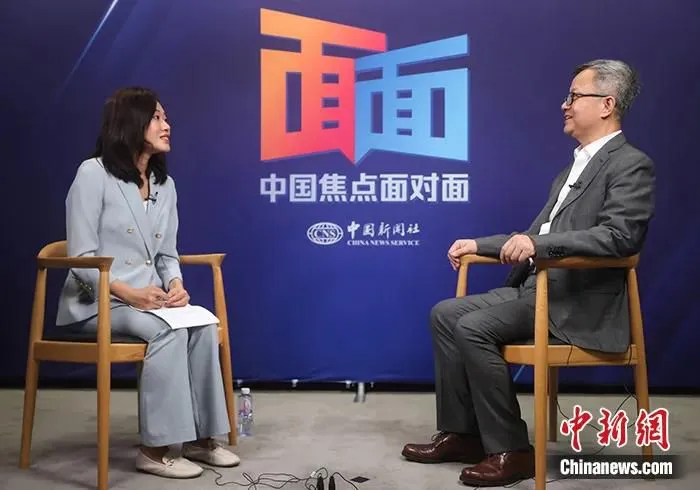 中新社“中国焦点面对面”专访清华大学能源环境经济研究所所长、全国碳排放交易体系总体设计技术专家组负责人张希良。中新社记者 蒋启明 摄