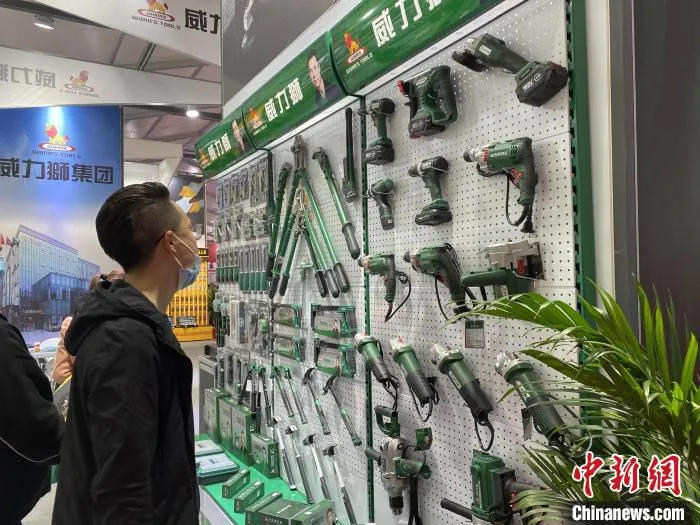 邵东五金产品。　王昊昊 摄