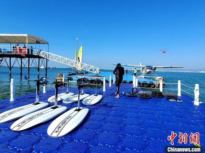 三亚海空驿站的浮动码头。　王晓斌 摄