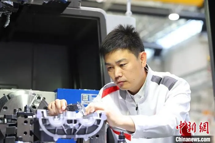 杨永修在工作中。　受访者供图