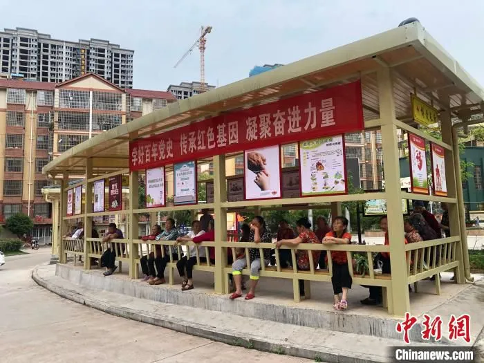 贡江镇思源社区易地扶贫搬迁安置示范点 阮煜琳 摄