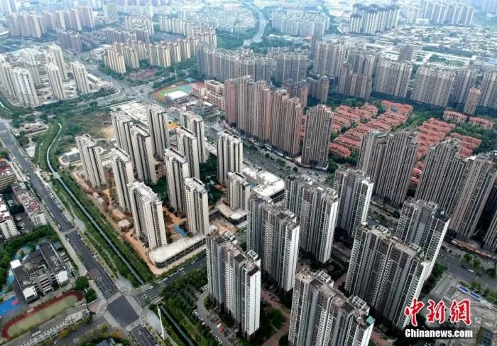 资料图为福州市区一处新建住宅。（无人机照片） 中新社记者 吕明 摄