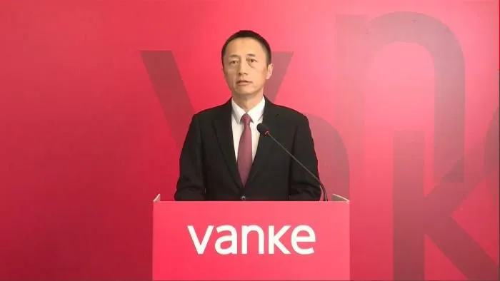 郁亮在万科2021年度业绩推介会现场。