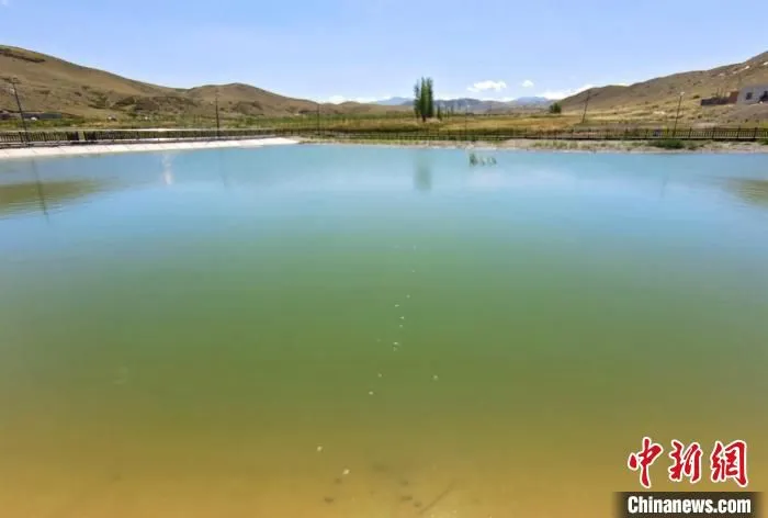 用于垂钓的人工湖。　史玉江 摄