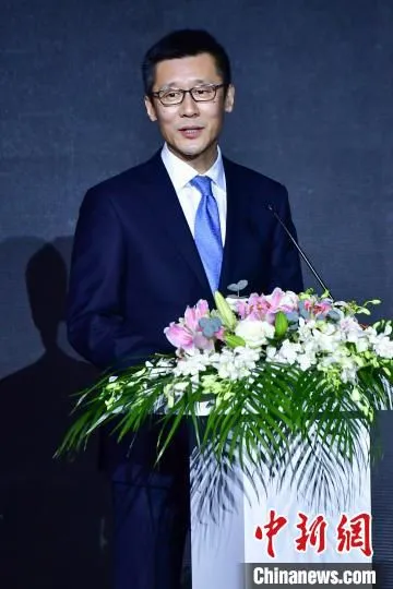 中国纺织工业联合会副会长、中国服装协会会长陈大鹏在发布会上讲话 中国纺织信息中心供图