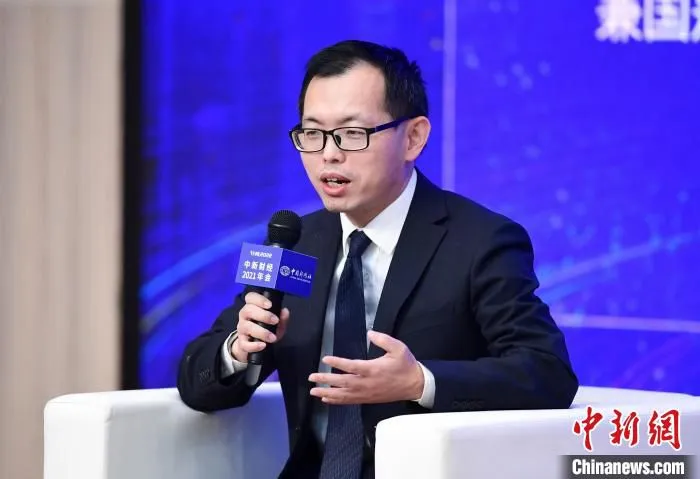 “中新财经2021年会”29日在京举行，国家发改委宏观经济研究院经济所副所长吴萨出席并发言。　田雨昊　摄
