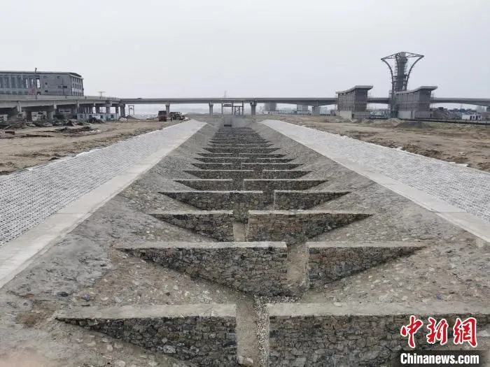 汉江雅口航运枢纽配建仿生态鱼道 胡传林 摄