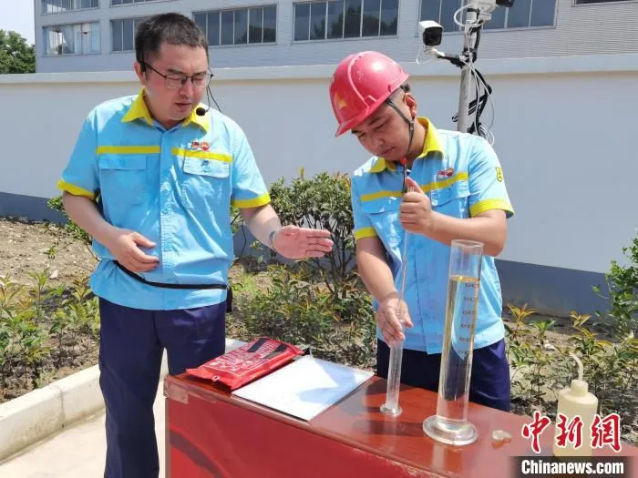 14日，中国石油江苏销售公司开放日活动在江苏省盐城市举办。　朱晓颖 摄