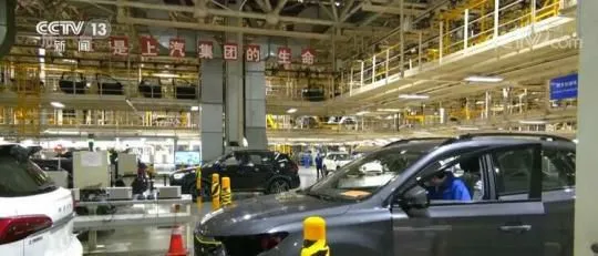 上海临港新片区工业企业已复工复产290家 100个在建项目复工