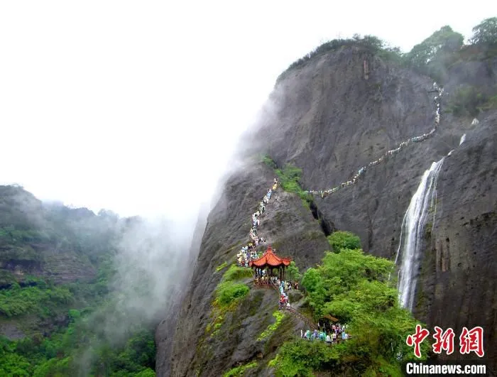 图为武夷山。　武夷山市文化体育和旅游局供图 摄