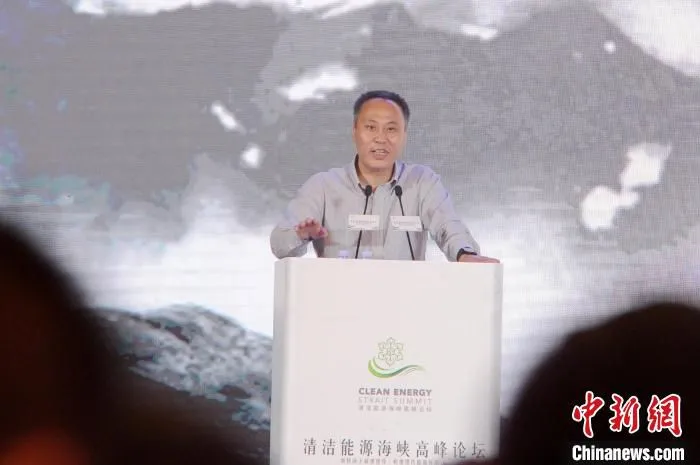 中国可再生能源学会风能专业委员会秘书长秦海岩致辞。　张金川 摄