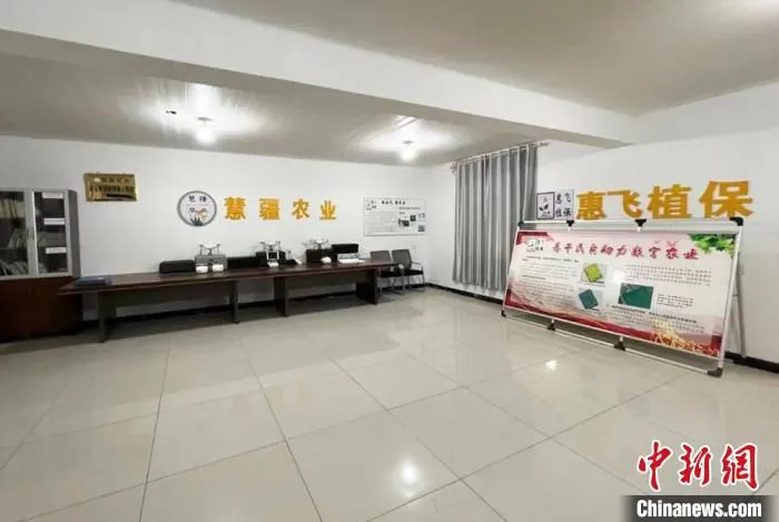 今年，台州市援疆指挥部安排资金，改善阿拉尔惠飞植保农民专业合作社作业环境及配套设施。　江珊 摄