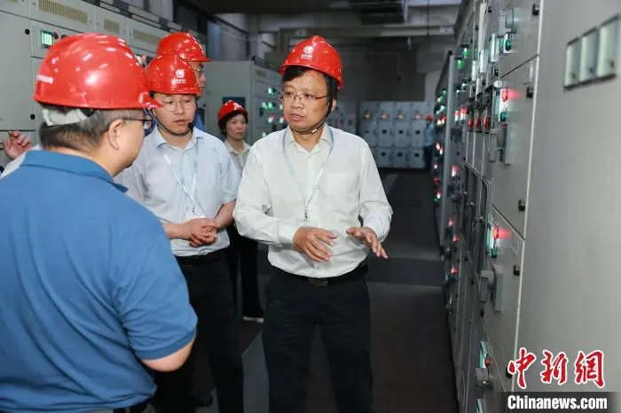国家重点研发计划“城区用户与电网供需友好互动系统”在江苏常州顺利通过国家工信部组织的验收。　商显俊 摄