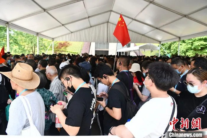 图为四川三星堆博物馆“五一”假期游客如织。 中新社记者 张浪 摄