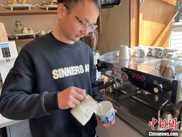 沈彬在做咖啡 莫干山镇供图