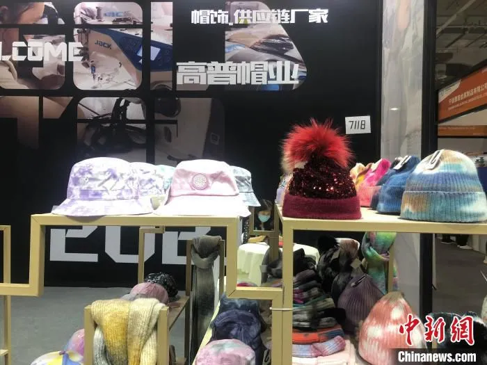 展出商品。　林波 摄