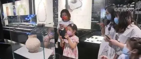 【盘点国庆假期】人们出游热情被充分点燃 旅游玩出新花样
