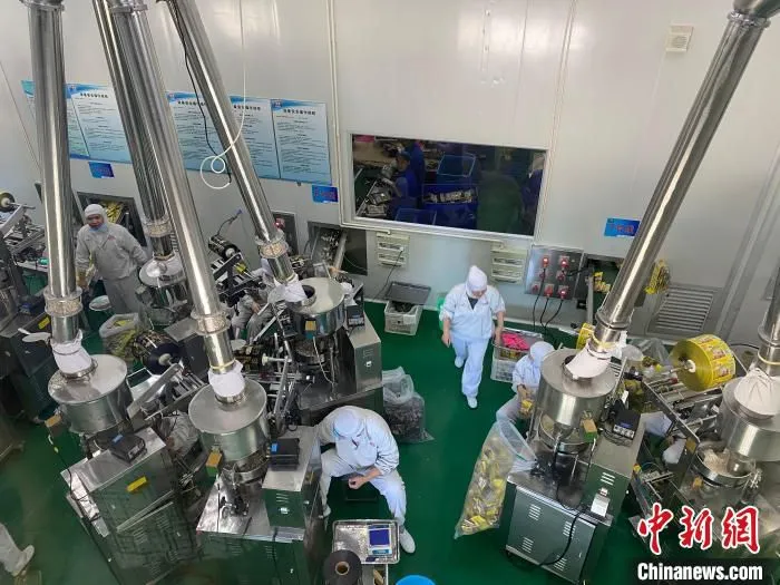 河北西麦食品有限公司生产车间。　李玉素 摄