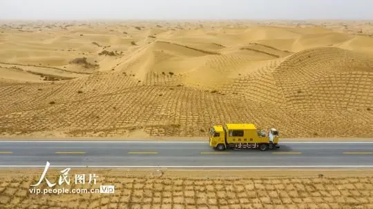 新疆第三条沙漠公路即将建成通车【3】