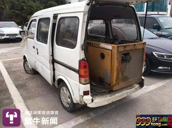 残忍！记者深入揭秘血腥“细狗猎兔”赌场