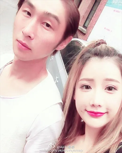 玩球花边：申花悍将战怡麟艳妻曝光 高耸双峰妙胸美腿让人喷血