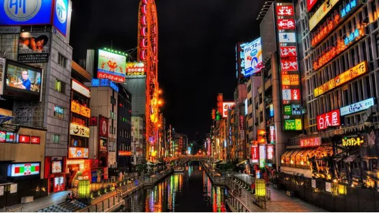 中国的彩票店形象太差！有必要升级！