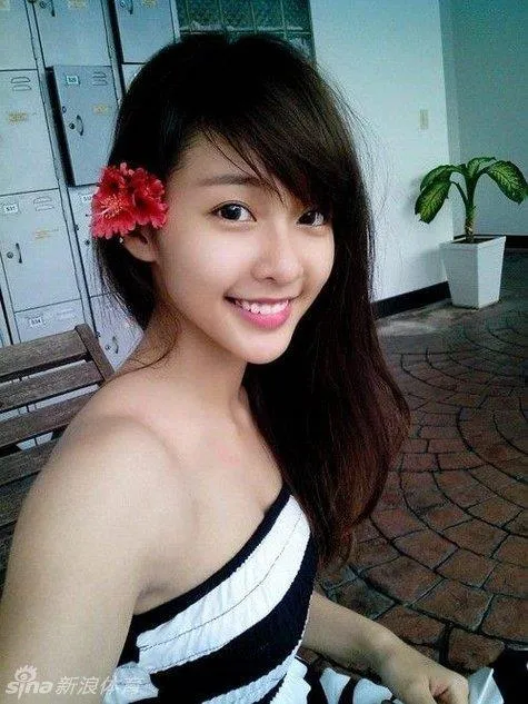 体坛花边：越南19岁美女拳击手黎颜性感私照 19岁早已身家过亿