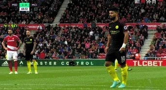玩球赛报：英超-曼城客场2-2米堡 阿圭罗传射热苏斯救主