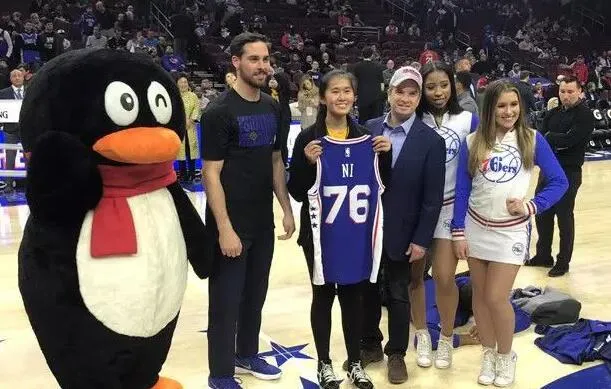 话题：最懂中国的它如何满足NBA的贺岁情结？